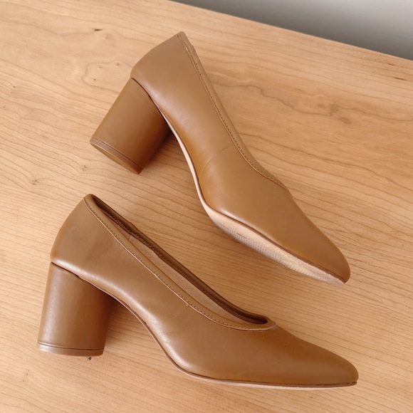 The Reid Pump in Leather - Picture 6 of 9